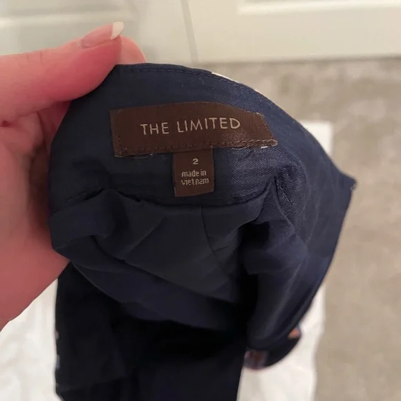 Limited brand floral skirt with pockets!!! - Picture 7 of 7